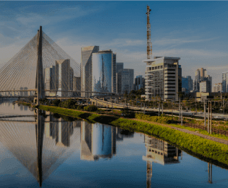 ônibus saindo da Rodoviária de Joinville para São Paulo